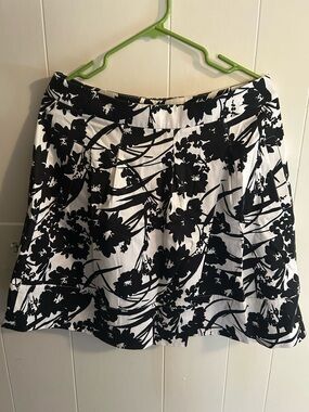White House Black Market Black and White Floral Skirt
